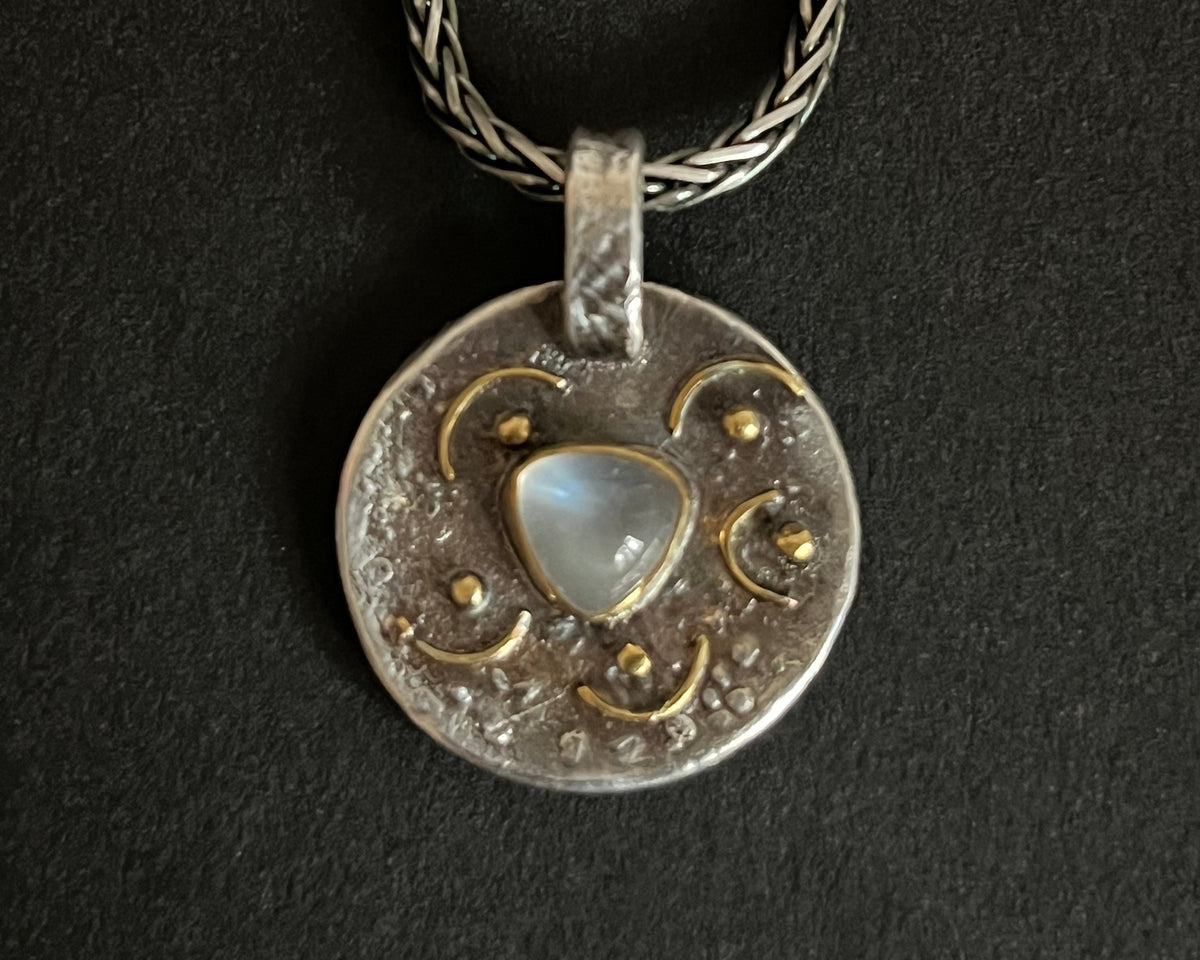 Heavy Curly Moonstone Necklace